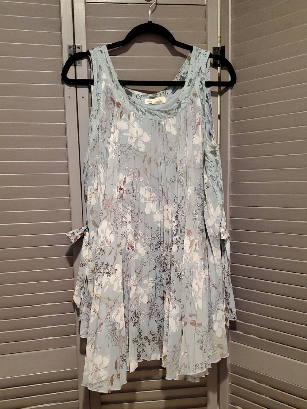 Indigo Thread Co Light Blue Floral Sleeveless Tunic Size 1X